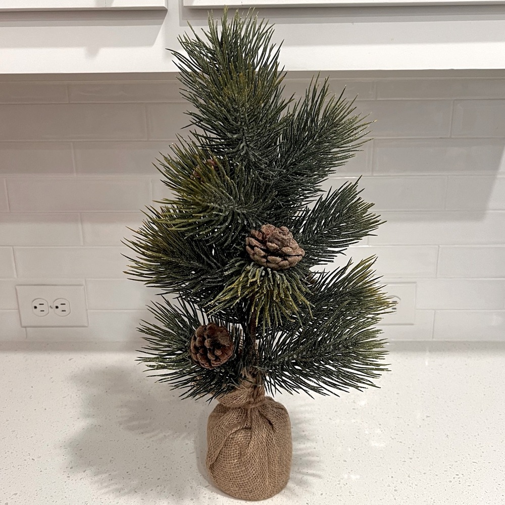 Pine Cone Burlap Sack Christmas Decor Tabletop Tree